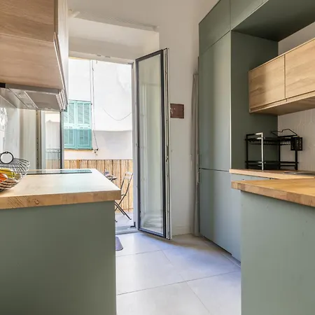 De Charme Centre Vieux Village Apartment *