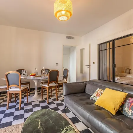 De Charme Centre Vieux Village Apartment